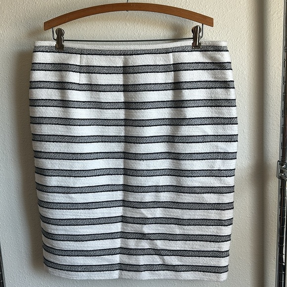 Calvin Klein Skirt - Picture 4 of 12